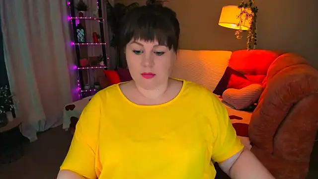 CrystaalStaar online show from June 9, 7:26 pm