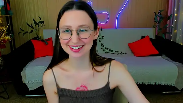 YourLovellyStory online show from April 3, 6:03 pm