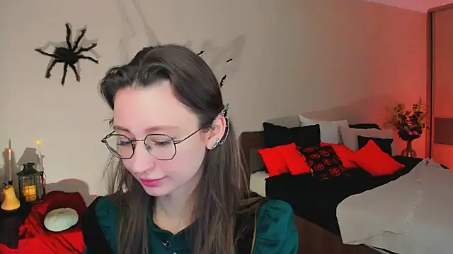 YourLovellyStory online show from October 31, 9:28 am