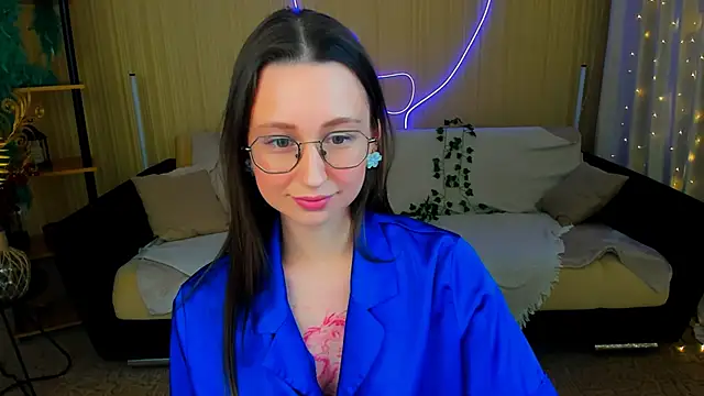 YourLovellyStory online show from February 8, 4:26 pm