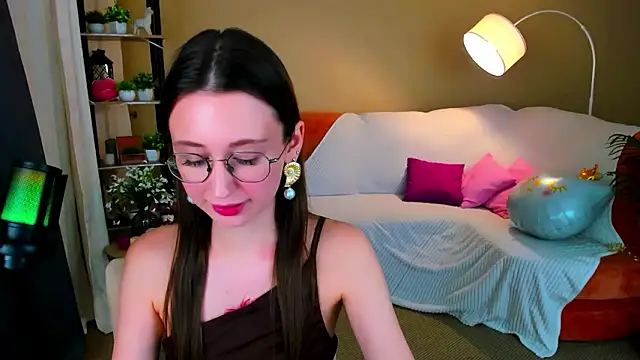 YourLovellyStory online show from February 1, 4:49 pm