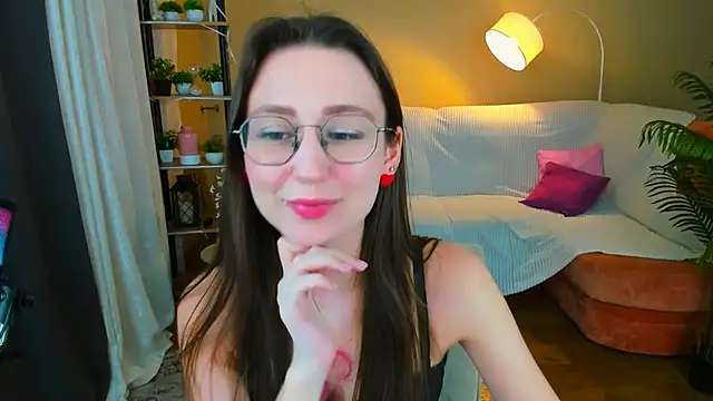 YourLovellyStory online show from November 7, 4:44 pm