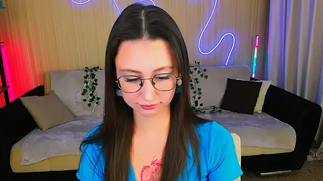 Snapshot of YourLovellyStory chatting on October 17, 4:20 pm YourLovellyStory online show from October 17, 4:20 pm