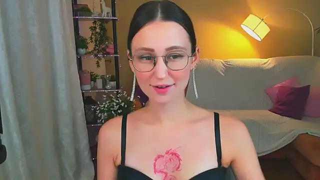 YourLovellyStory online show from October 21, 5:34 pm