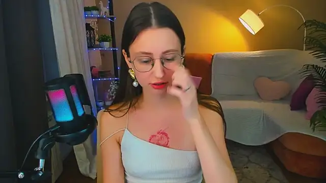 YourLovellyStory online show from November 14, 11:47 am