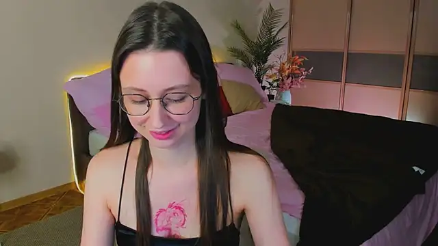 YourLovellyStory online show from April 19, 11:33 am