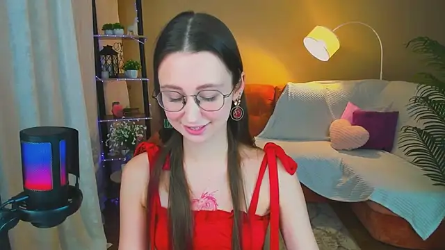 YourLovellyStory online show from November 16, 4:23 pm