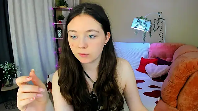 AlluringLookk online show from June 26, 4:24 pm