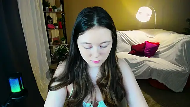 AlluringLookk online show from March 6, 4:24 pm