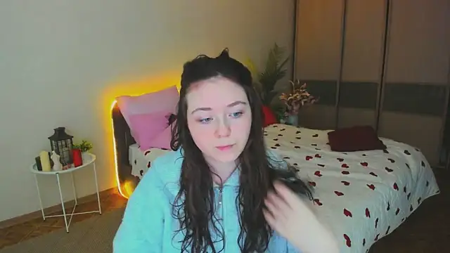 AlluringLookk online show from April 3, 12:55 pm