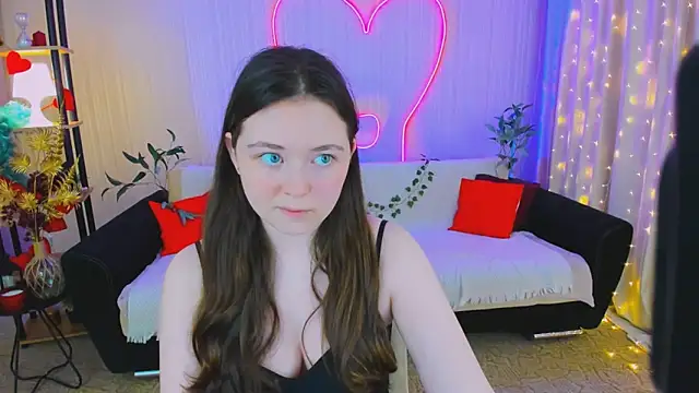 AlluringLookk online show from April 15, 4:44 pm