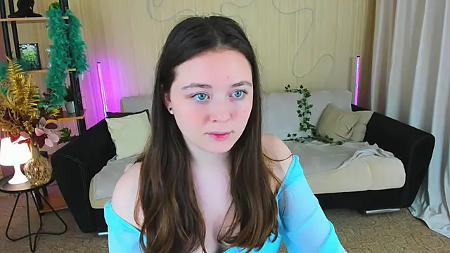 AlluringLookk online show from November 28, 4:40 pm