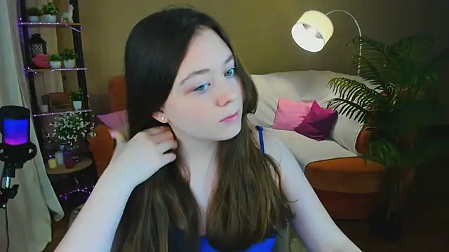 AlluringLookk online show from January 14, 4:32 pm