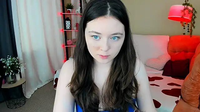 AlluringLookk online show from June 27, 9:15 am