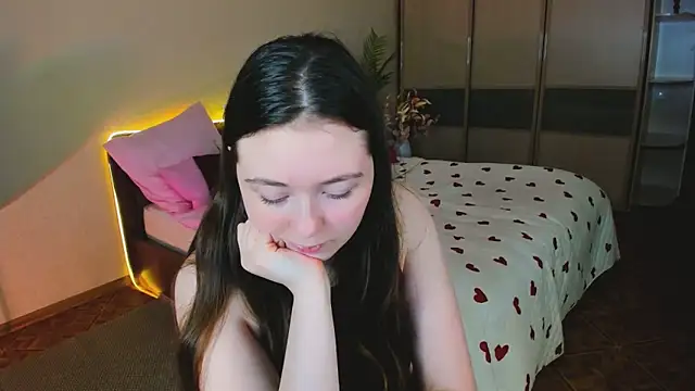 AlluringLookk online show from April 10, 12:23 pm