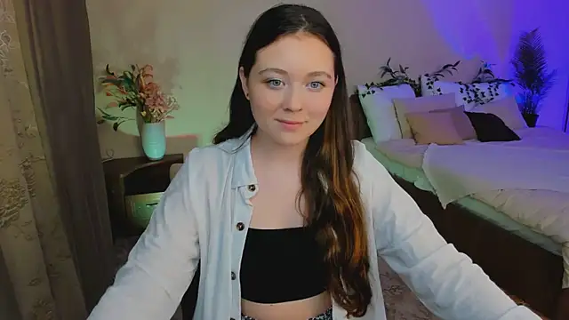 AlluringLookk online show from September 8, 3:11 pm