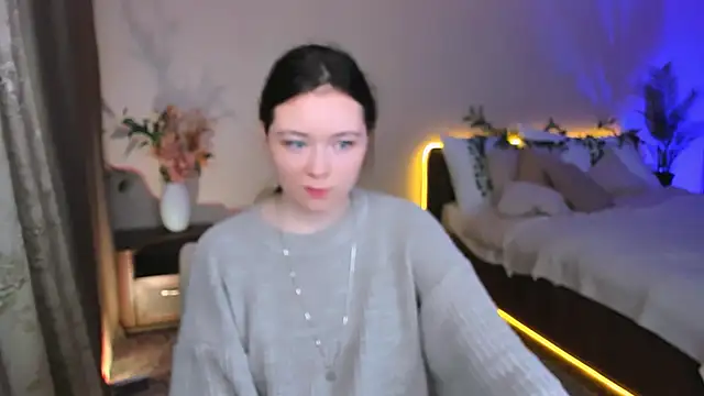 AlluringLookk online show from September 20, 4:17 am