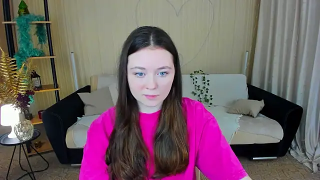 AlluringLookk online show from February 6, 4:25 pm