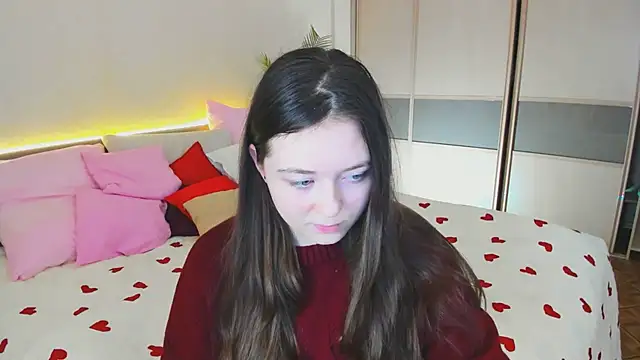 AlluringLookk online show from March 19, 4:40 pm