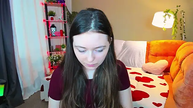 AlluringLookk online show from April 5, 11:28 am