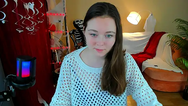 AlluringLookk online show from November 3, 4:21 pm