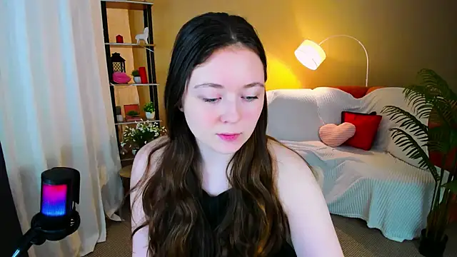 AlluringLookk online show from February 27, 12:05 pm