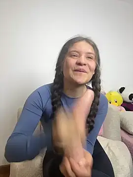 Emilyybennet  online show from October 23, 1:15 am
