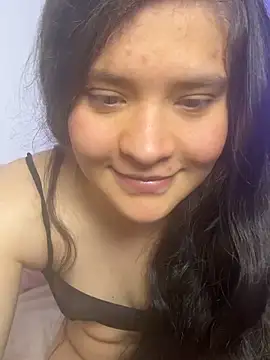 Snapshot of Emilyybennet_ chatting on November 26, 2:44 am Emilyybennet online show from November 26, 2:44 am