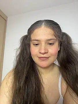 Emilyybennet  online show from March 12, 1:00 am