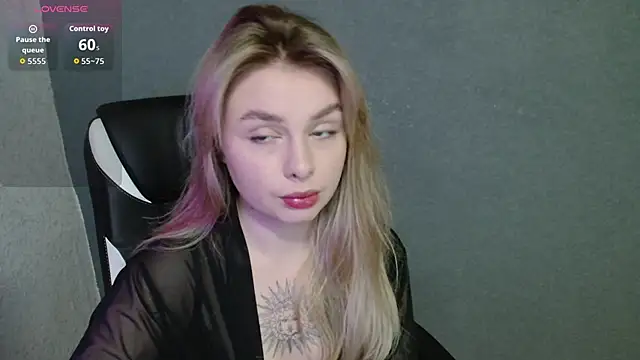 Snapshot of AngelicaHollywood chatting on October 12, 9:16 pm AngelicaHollywood online show from October 12, 9:16 pm
