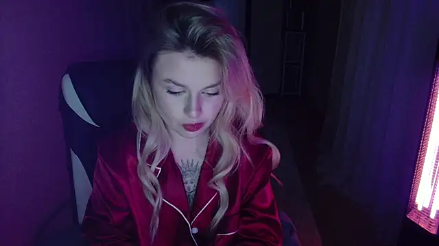 Snapshot of AngelicaHollywood chatting on January 15, 6:11 pm AngelicaHollywood online show from January 15, 6:11 pm