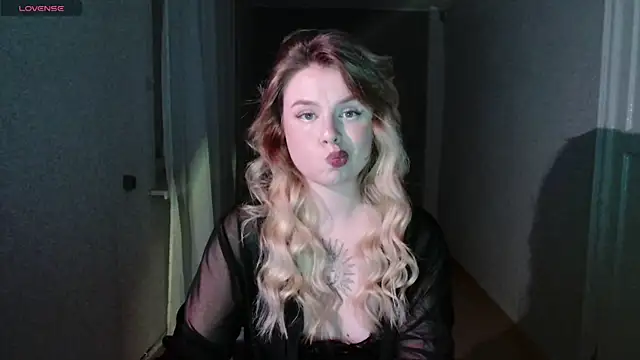 AngelicaHollywood online show from June 6, 7:52 pm