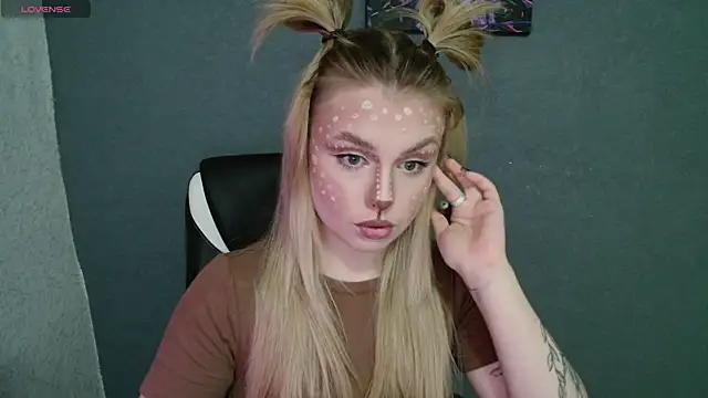 Snapshot of AngelicaHollywood chatting on October 31, 8:16 pm AngelicaHollywood online show from October 31, 8:16 pm