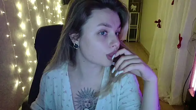 Snapshot of AngelicaHollywood chatting on December 21, 8:20 pm AngelicaHollywood online show from December 21, 8:20 pm