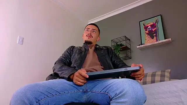 MrFox   online show from March 10, 7:29 pm