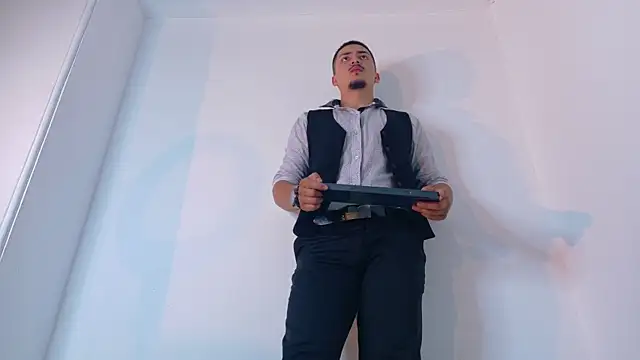 MrFox   online show from October 31, 5:31 pm