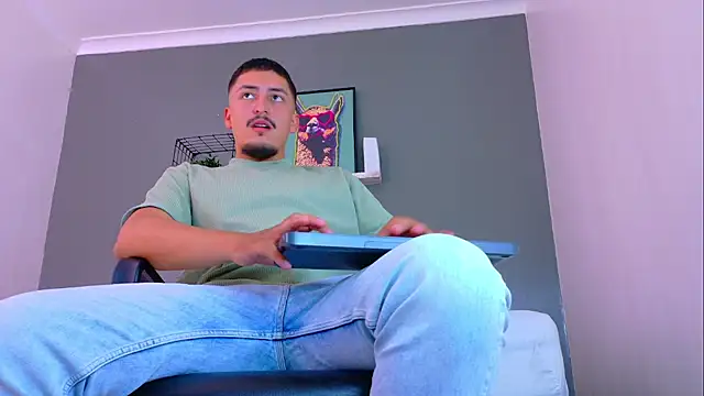 MrFox   online show from May 26, 7:34 pm