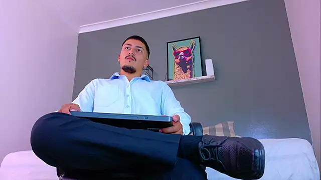 MrFox   online show from May 27, 7:32 pm