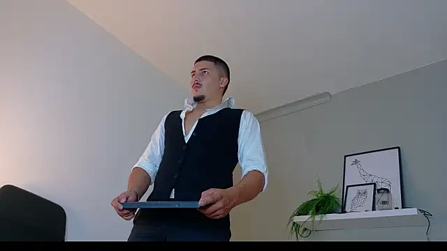 MrFox   online show from November 14, 7:39 pm