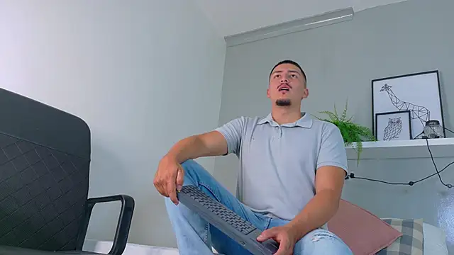 MrFox   online show from October 28, 7:24 pm