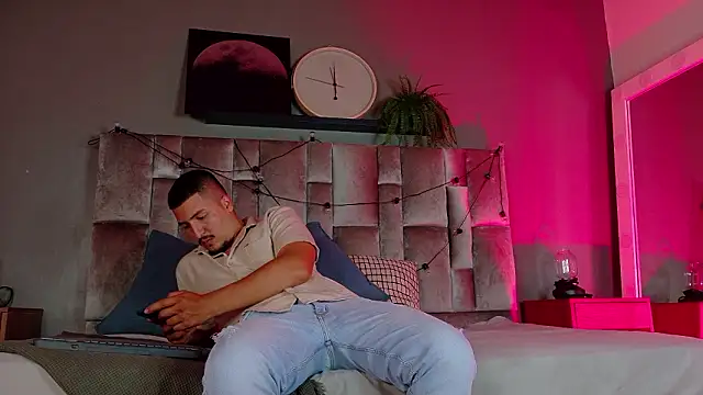 MrFox   online show from February 26, 7:47 pm