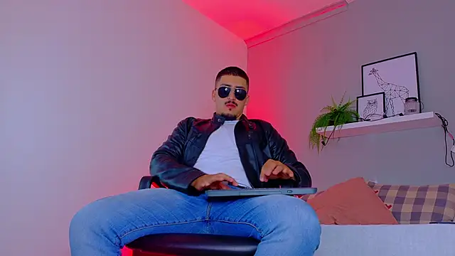 MrFox   online show from January 14, 7:39 pm