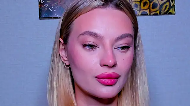 OliviaReece online show from February 19, 6:21 am