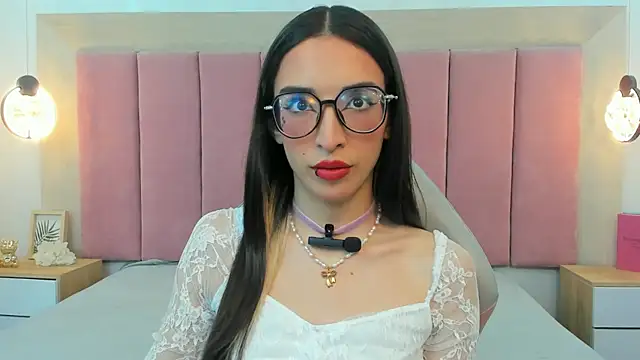 Emilia Bons online show from February 13, 8:53 pm