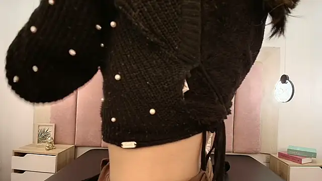 Snapshot of Emilia_Bons chatting on September 9, 1:20 pm Emilia Bons online show from September 9, 1:20 pm