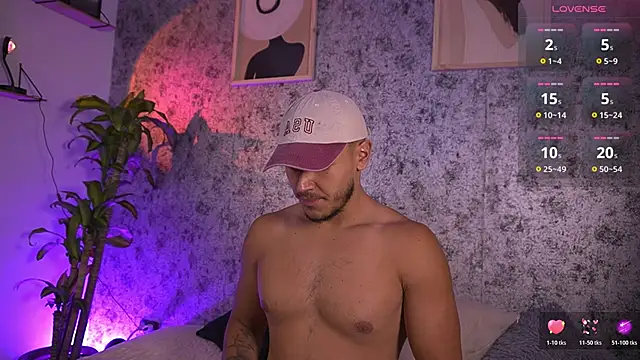 MarkSantozz online show from June 14, 7:26 pm