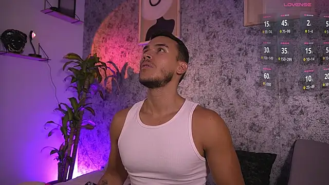 MarkSantozz online show from June 11, 7:11 pm