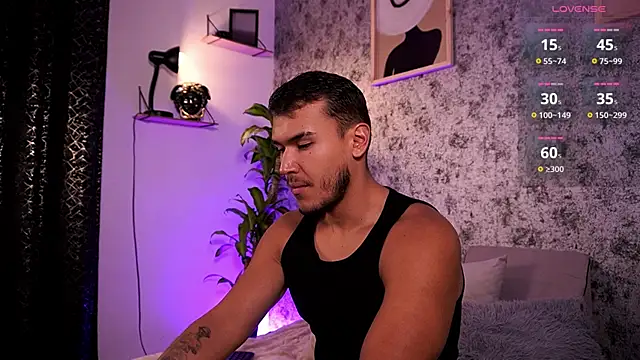 MarkSantozz online show from June 9, 9:27 pm