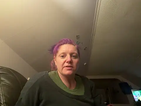 lisamarie4385 online show from May 3, 3:55 am