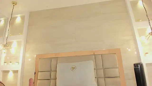 Snapshot of chloe_murray chatting on May 28, 12:00 pm chloe murray online show from May 28, 12:00 pm